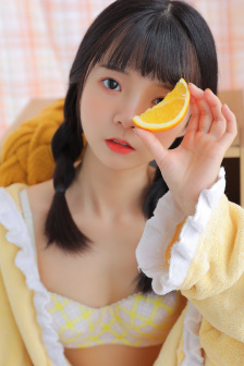 母によく似ている中に是什么意思